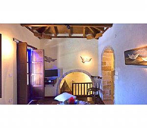 二階建ての部屋、16号