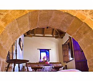 二階建ての部屋、16号