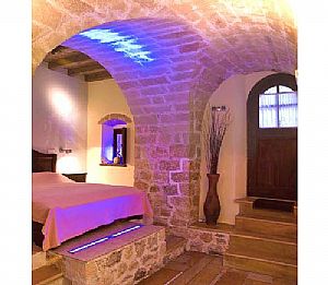 二階建ての部屋、16号