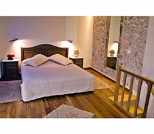 二階建ての部屋、20号