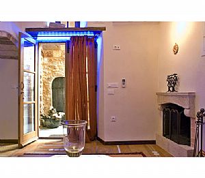 二階建ての部屋、20号